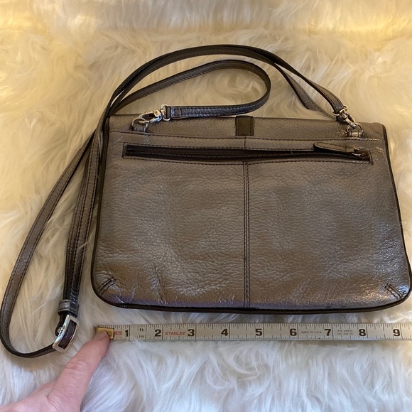 BRIGHTON ASHER organizer bag. Pewter/Grey cross body LIKE NEW condition - Picture 10 of 10